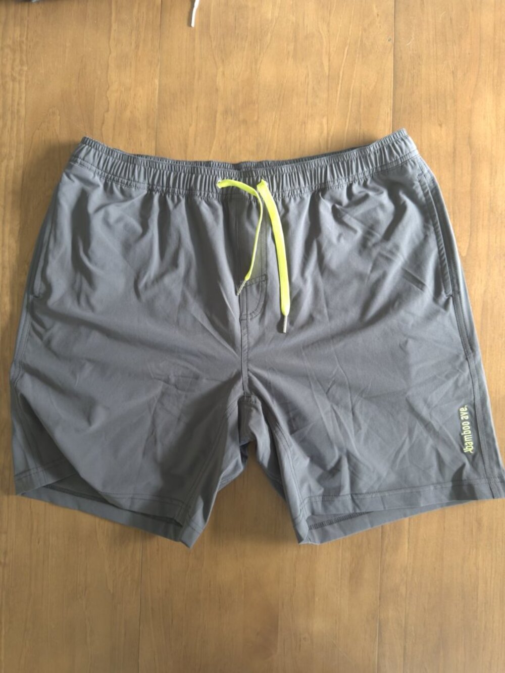 Bamboo Ave Boundless Short Gray Lime Men's XL 5" Hybrid Swim NWOT